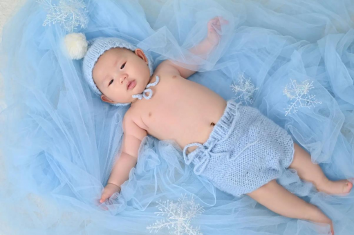 京山宝宝要不要穿袜子